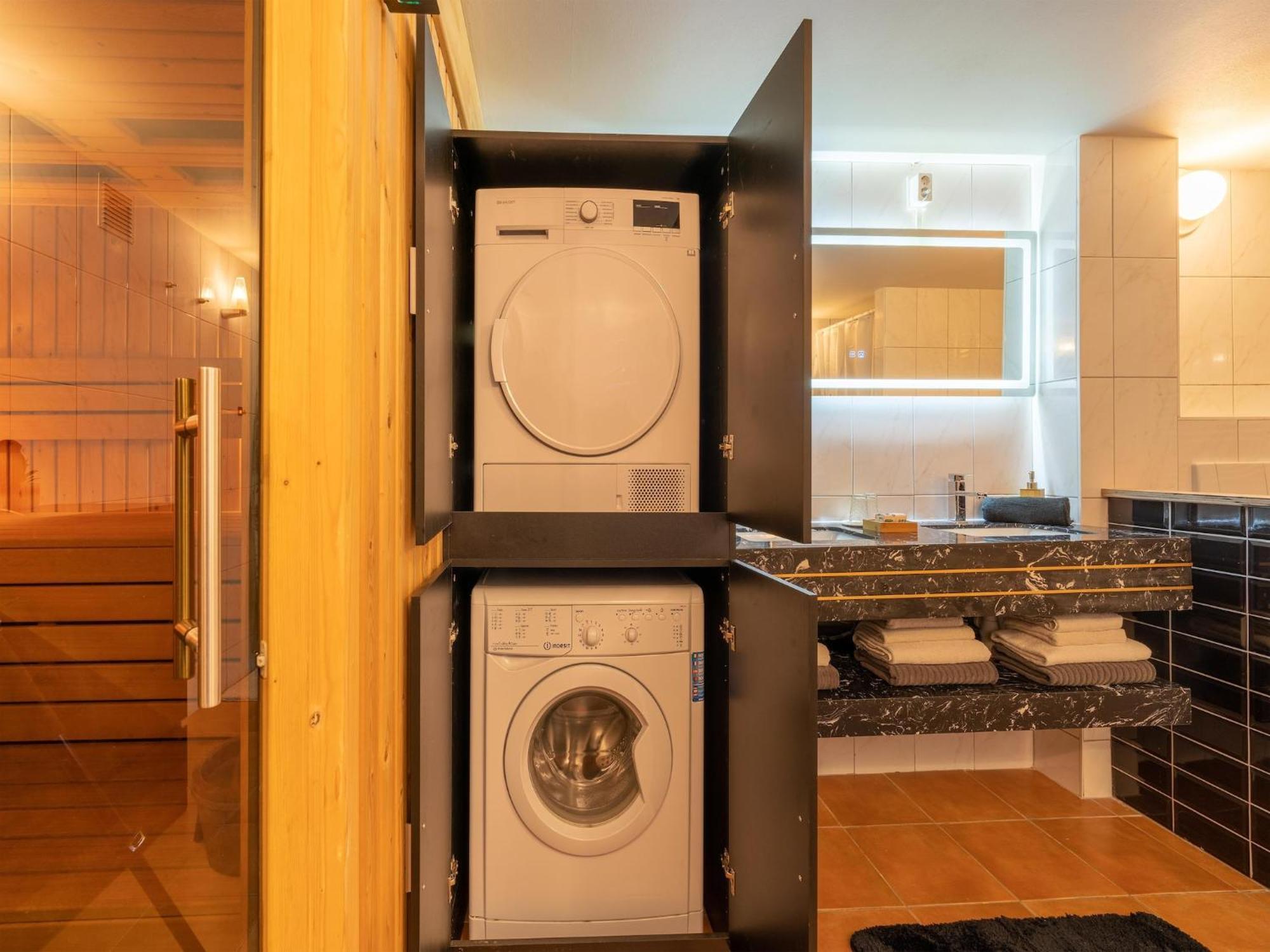 Luxury In Schin Op Geul With Bubble Bath And Sauna Apartment *
