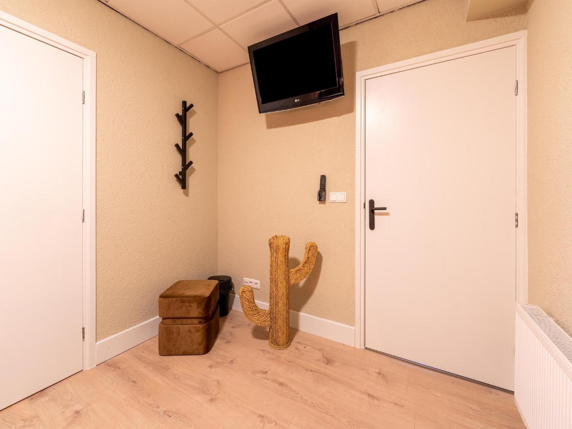 Luxury In Schin Op Geul With Bubble Bath And Sauna Apartment